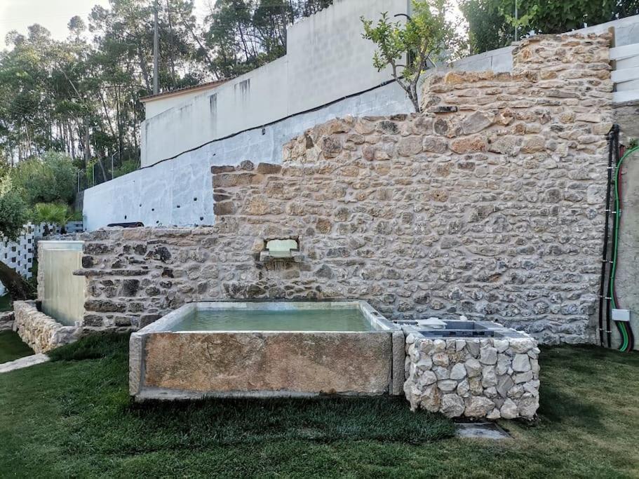 Moradias Do Castelo, Um Pequeno Paraiso Como Lhe Chamam Ourem Exterior photo